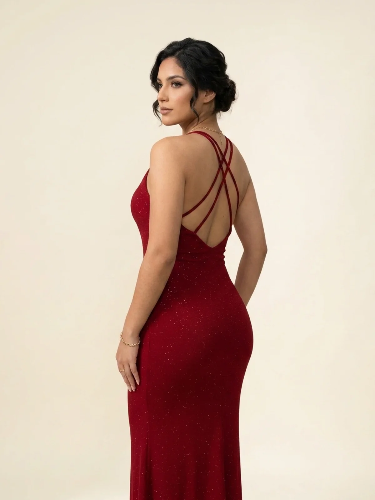 Vista de perfil 65° de #101 Sirena rojo rubí con espalda cruzada