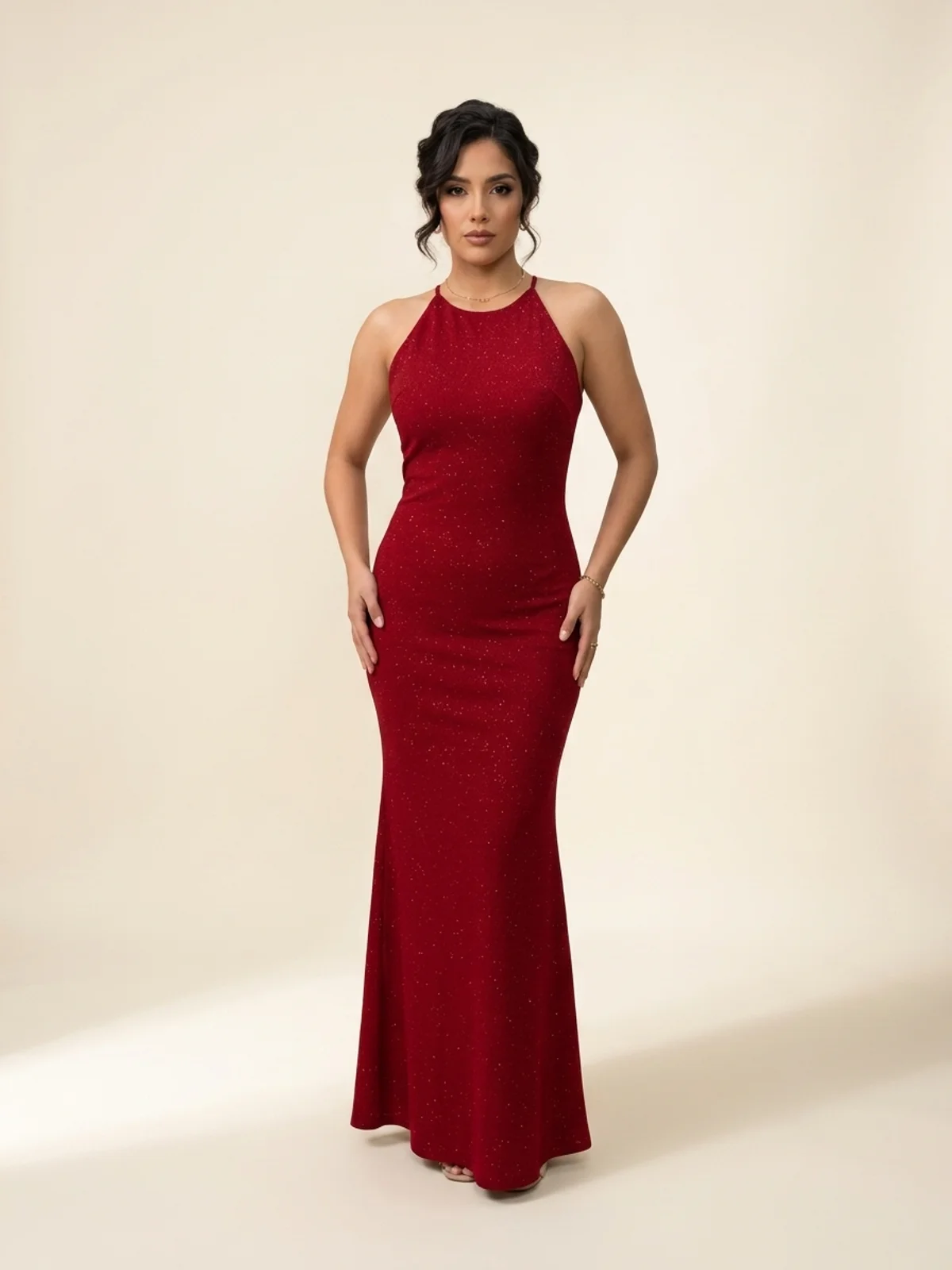 Vestido en renta: #101 Sirena rojo rubí con espalda cruzada frente