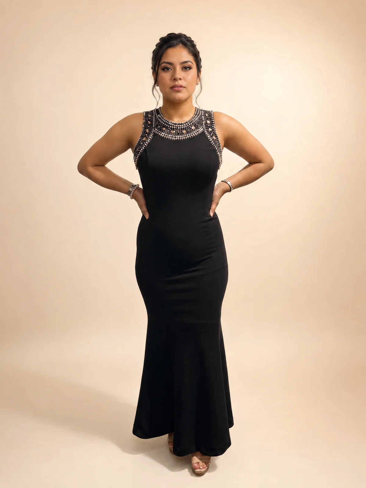 Vestido #121 Vestido princesa negro noche en renta en Monterrey frente