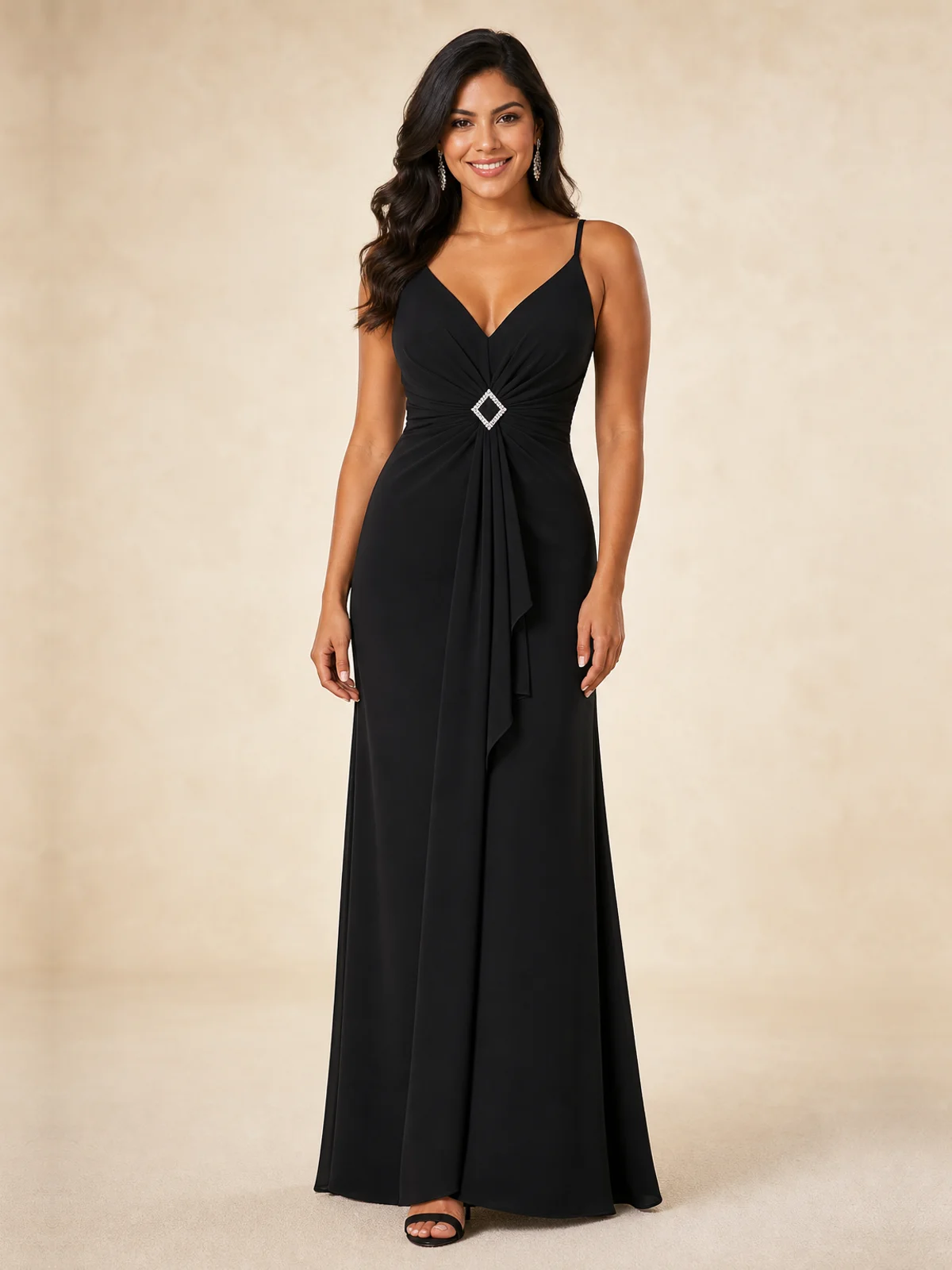 Vestido en renta: #143 Vestido línea a en satén negro noche frente