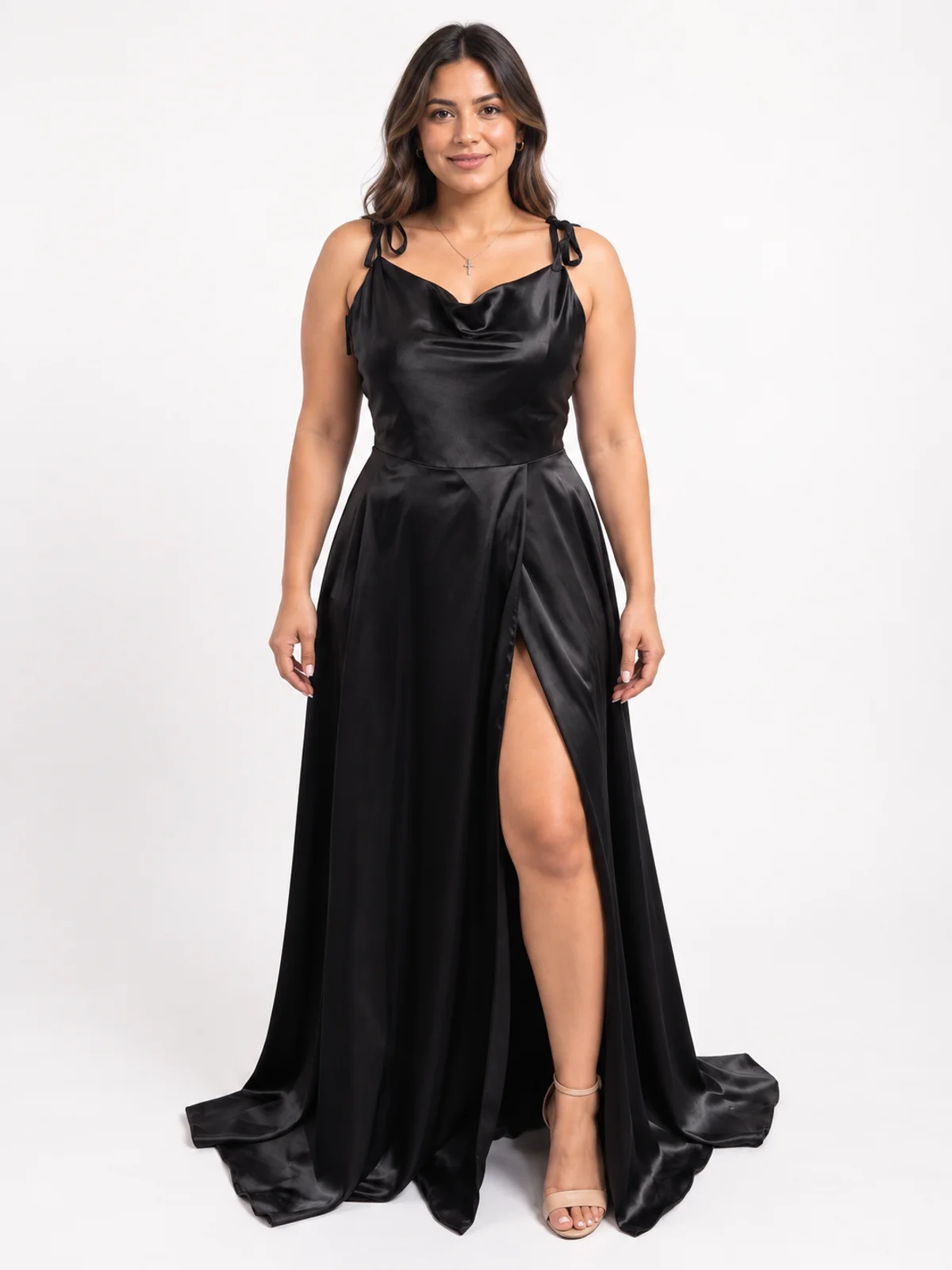 Vestido #176 Vestido sirena plata titanio en renta en Monterrey frente