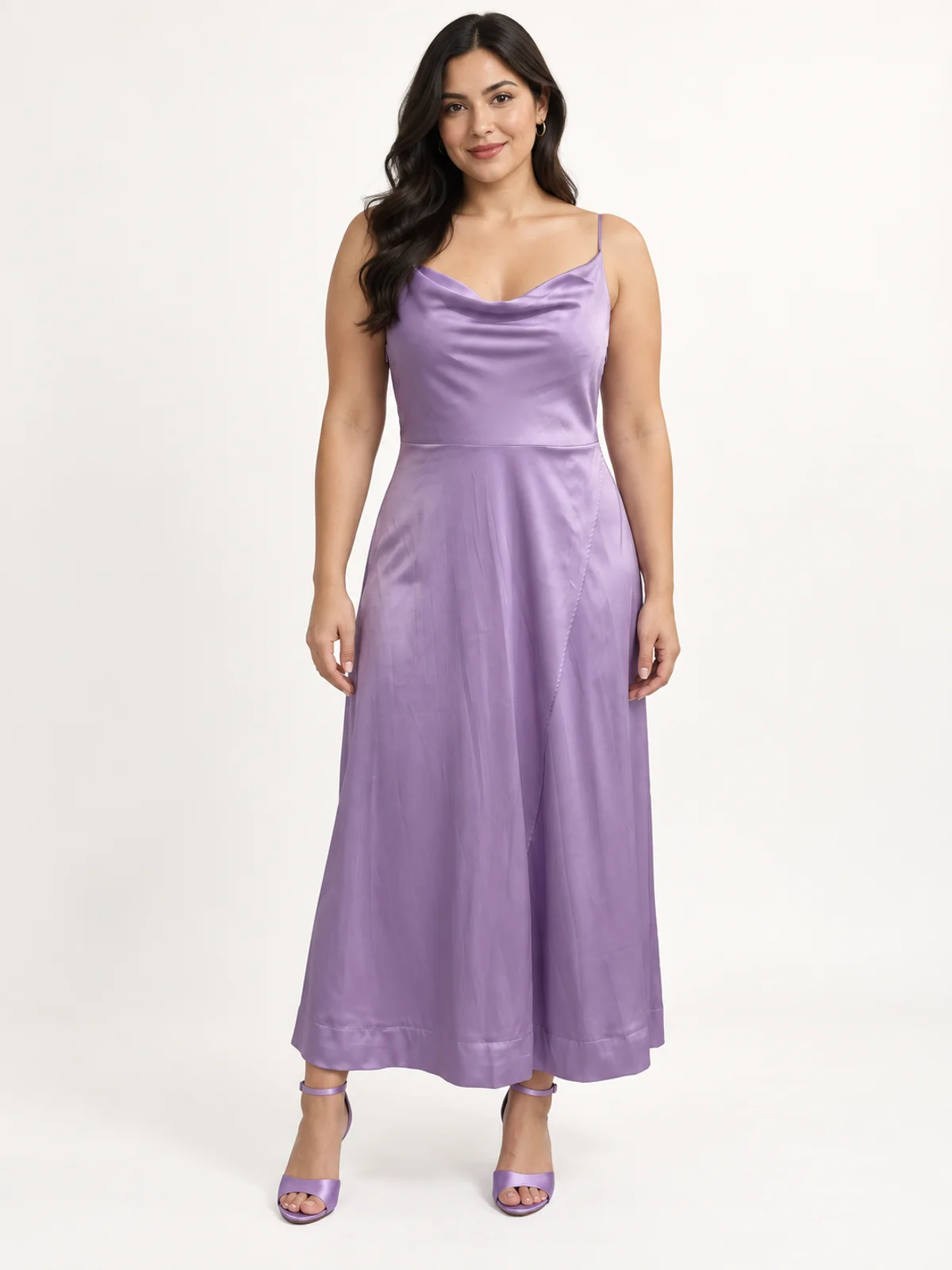 Vestido en renta: #197 Vestido cuello halter plata titanio frente