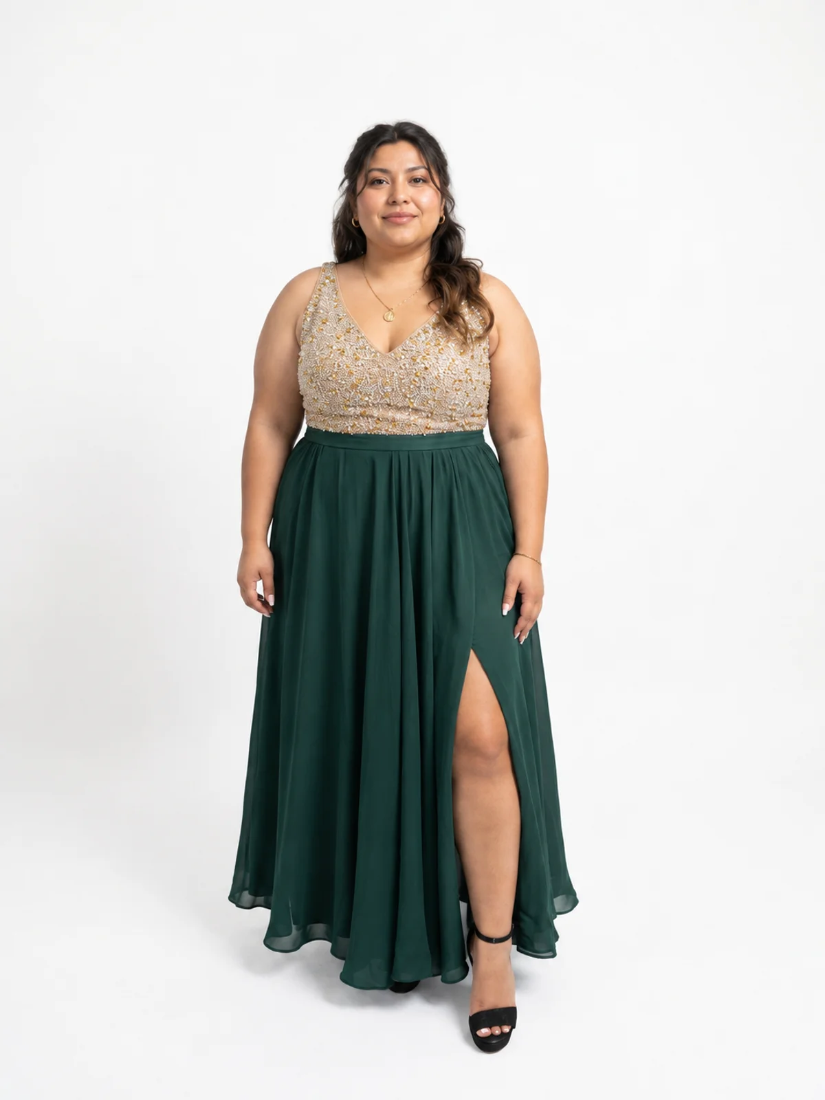 Vestido en renta: #205 Vestido cuello halter plata titanio frente