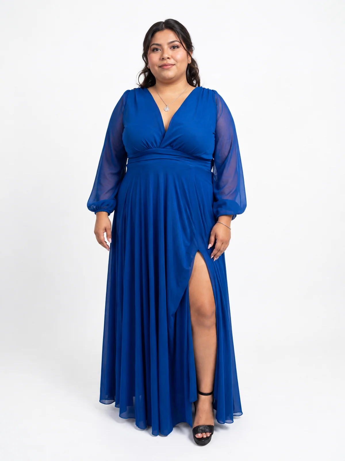 Vestido #223 Vestido línea a en satén azul marino titanio en renta en Monterrey frente