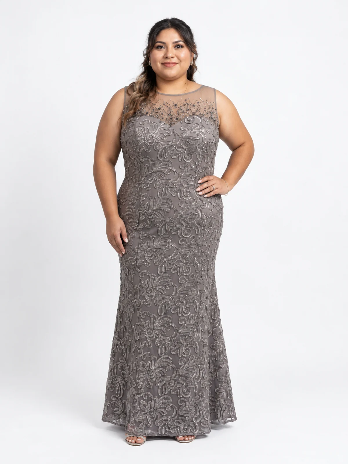 Vestido #243 Vestido drapeado de gala plata titanio en renta en Monterrey frente