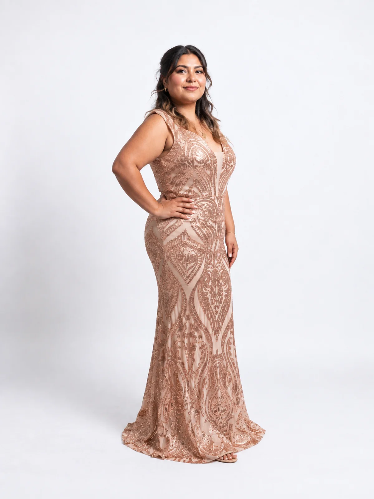 Vista de perfil 65° de #245 Vestido cuello halter cobre metálico