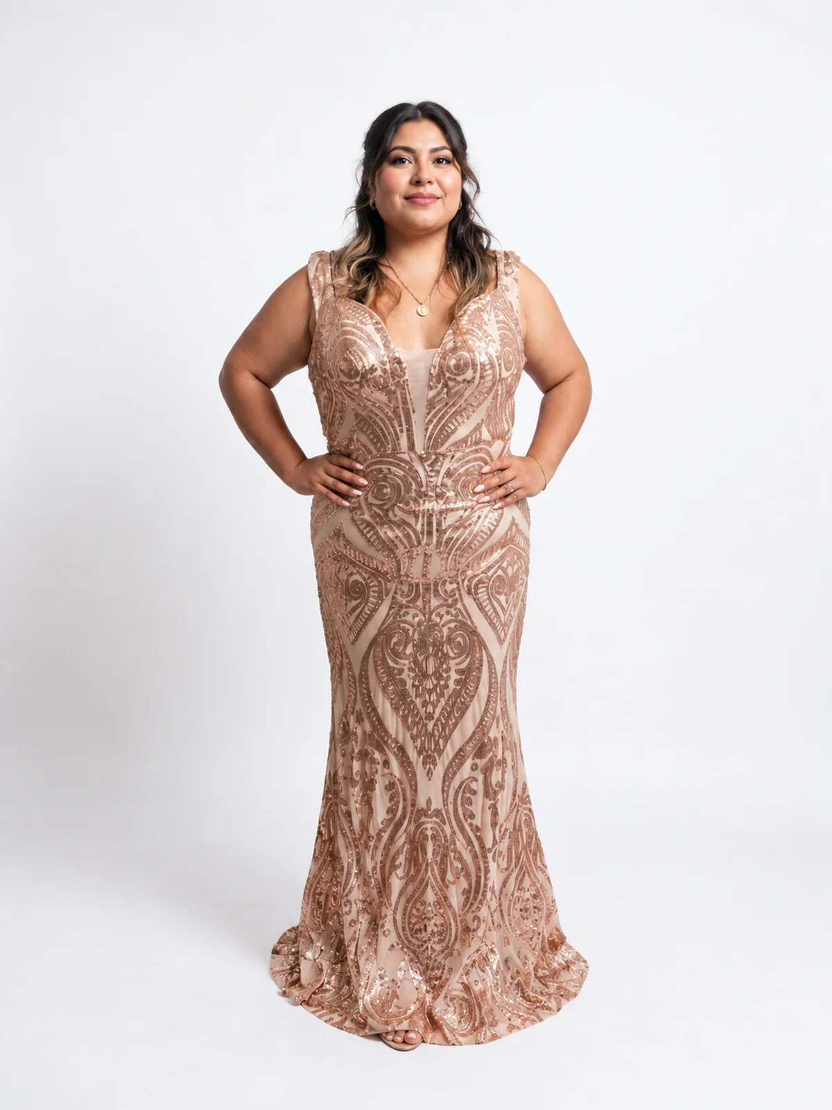 Vestido en renta: #245 Vestido cuello halter cobre metálico frente